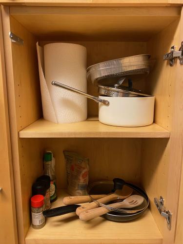Kitchen cabinet