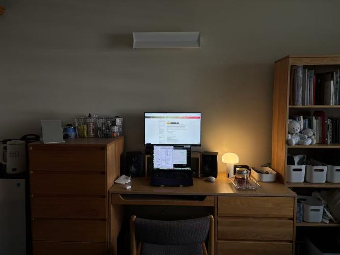 desk