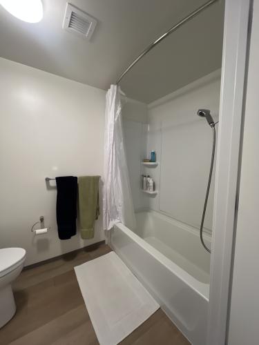 Bath 4