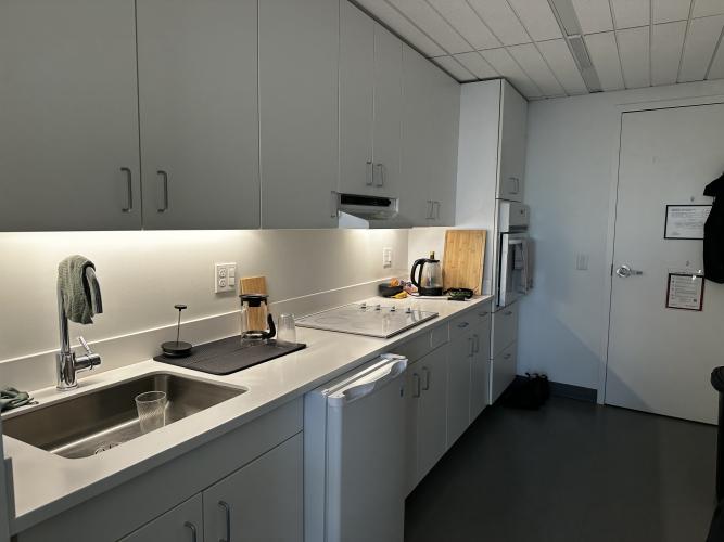 Large, fully-equipped kitchen