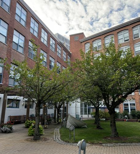 Edge courtyard
