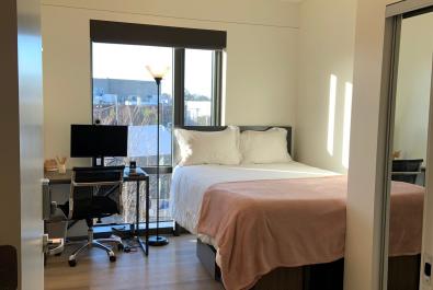 Bedroom (now bed is rotated horizontal)