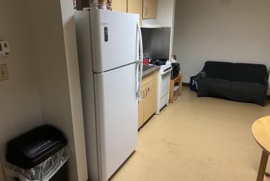 Kitchen/Common Area